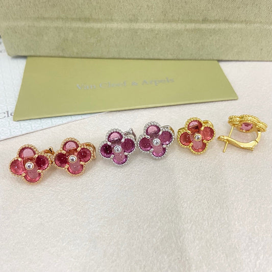 [⭐Reverie Jewels]2026 NEW  CLOVER 1 MOTIFPINK ENAMEL STUD EARRINGS WITH DIAMONDS2