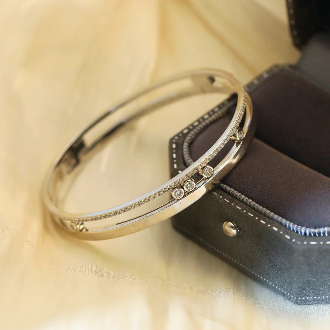 [⭐Reverie Jewels]Move Romane Diamond Bangle Bracelet