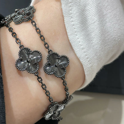 [⭐Reverie Jewels]CLOVER 5 MOTIF BLACK BRACELET