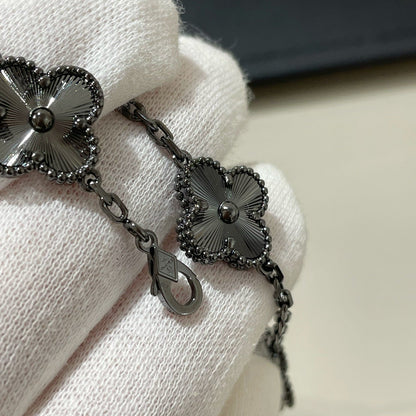 [⭐Reverie Jewels]CLOVER 5 MOTIF BLACK BRACELET