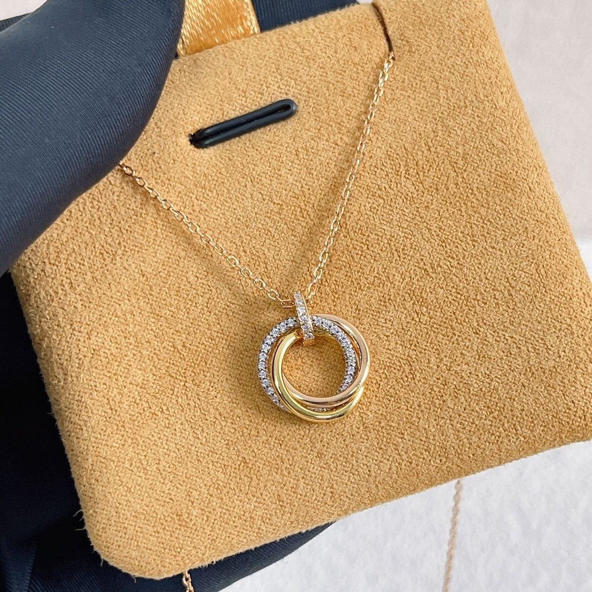 [⭐Reverie Jewels]TRINITY NECKLACE SILVER GOLD PINK GOLD DIAMONDS