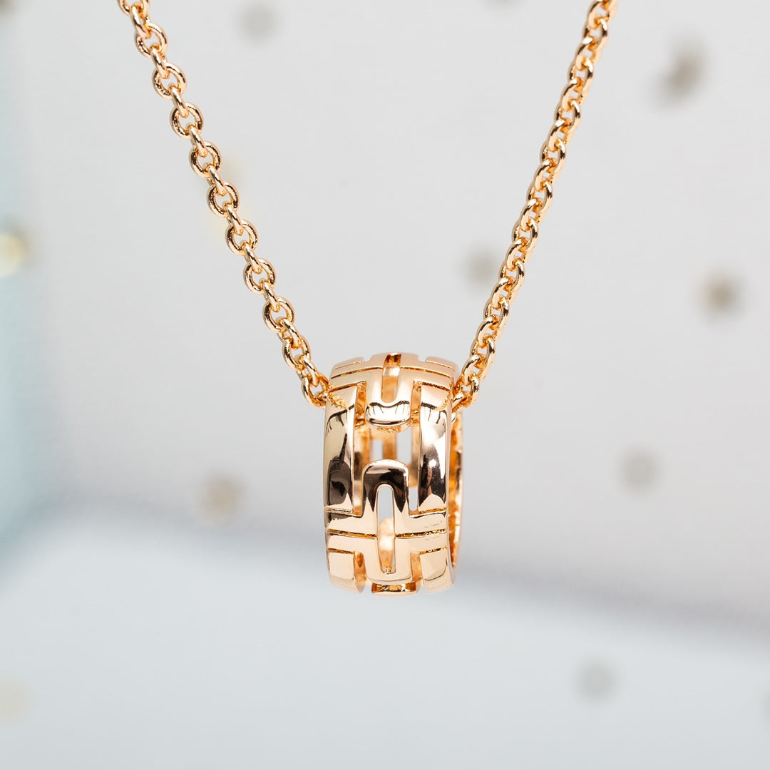 [⭐Reverie Jewels]PARENTESI NECKLACE PINK GOLD