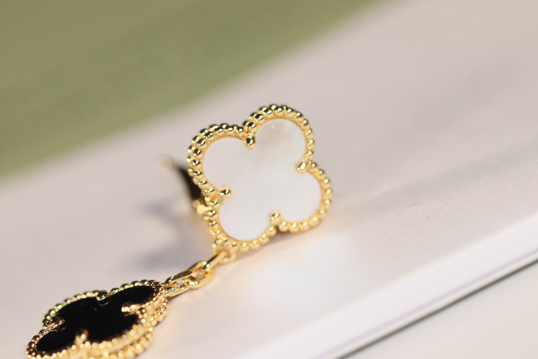 [⭐Reverie Jewels]CLOVER EARRINGS GOLD ONYX MOP 3 MOTIF