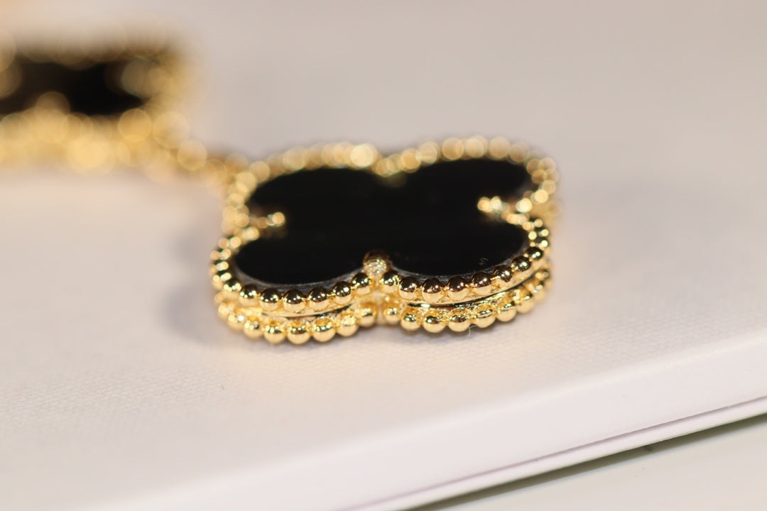 [⭐Reverie Jewels]CLOVER EARRINGS GOLD ONYX MOP 3 MOTIF