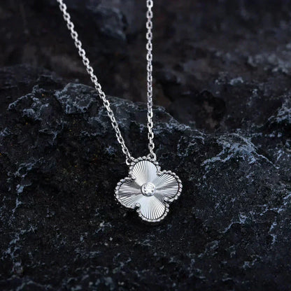 [⭐Reverie Jewels]CLOVER  15MM DIAMOND LASER NECKLACE SILVER