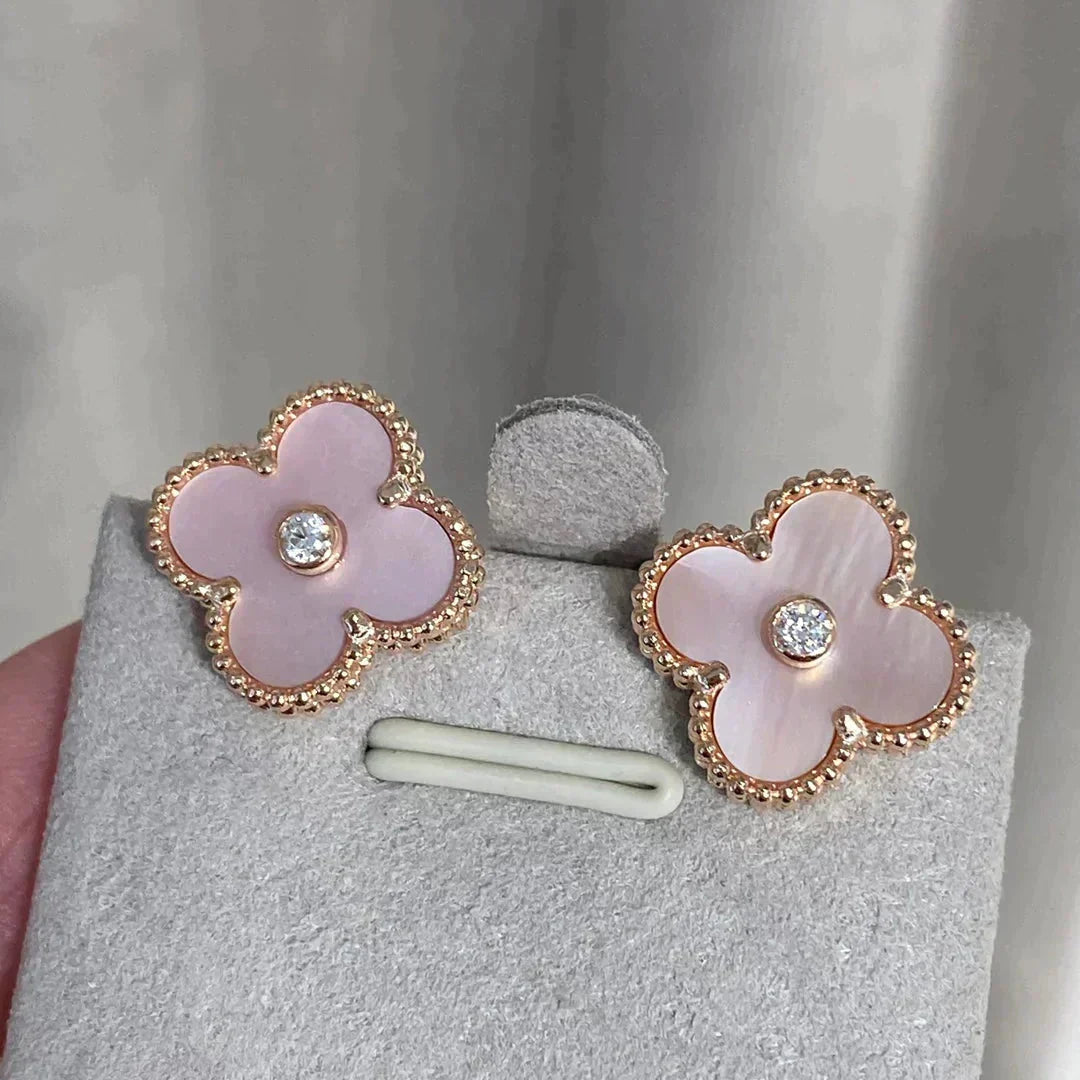 [⭐Reverie Jewels]CLOVER MEDIUM 1 MOTIFS  PINK MOP DIAMOND EARRINGS