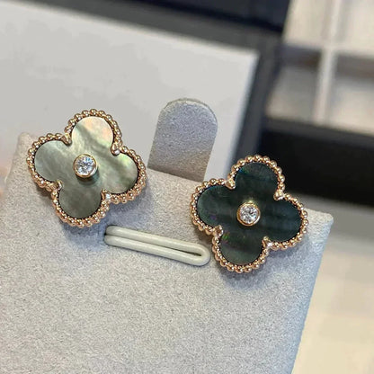 [⭐Reverie Jewels]CLOVER MEDIUM 1 MOTIFS GRAY MOP  DIAMOND EARRINGS