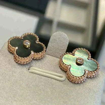 [⭐Reverie Jewels]CLOVER MEDIUM 1 MOTIFS GRAY MOP  DIAMOND EARRINGS