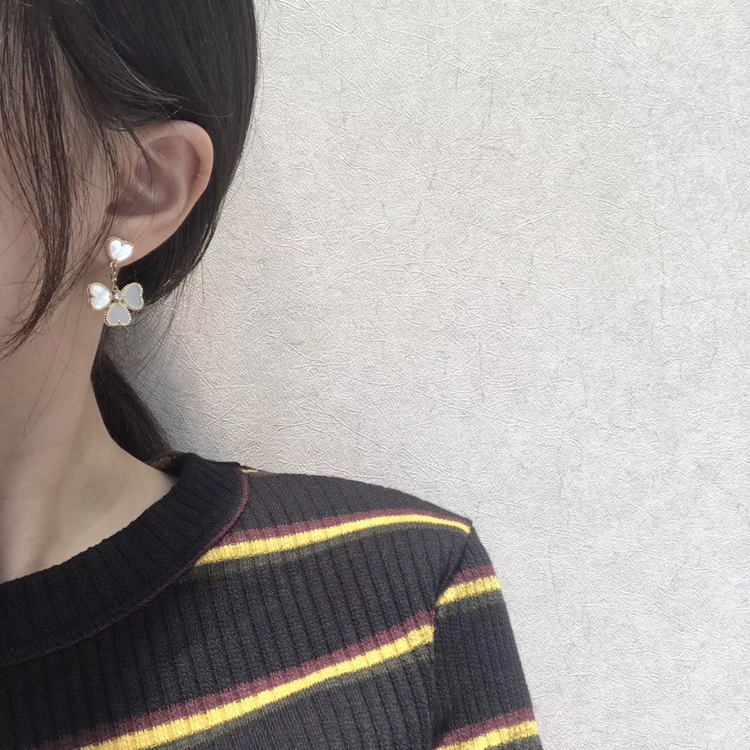 [⭐Reverie Jewels]CLOVER SWEET WHITE MOP EARRINGS