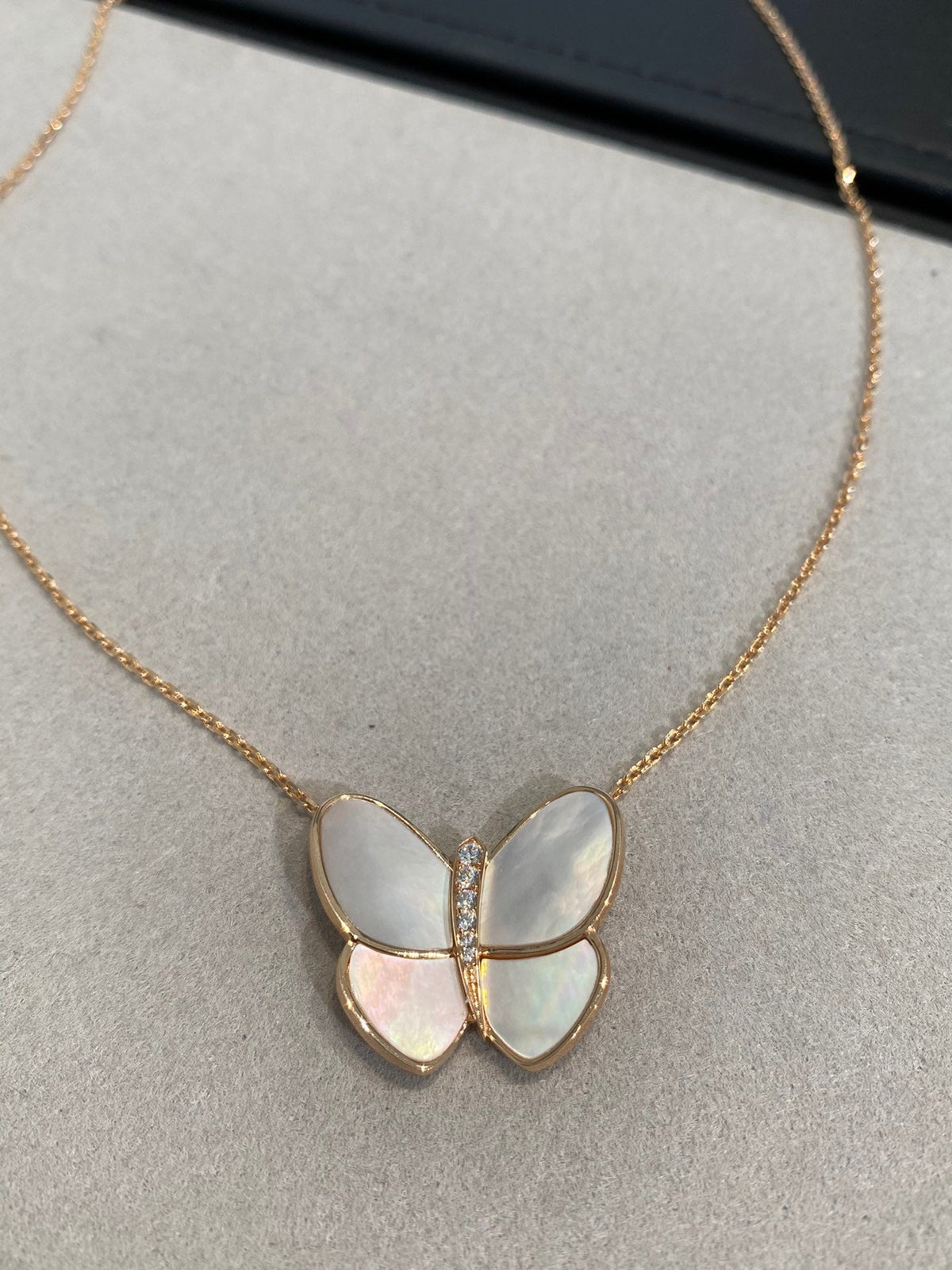 [⭐Reverie Jewels]BUTTERFLY GOLD MOP DIAMOND NECKLACE
