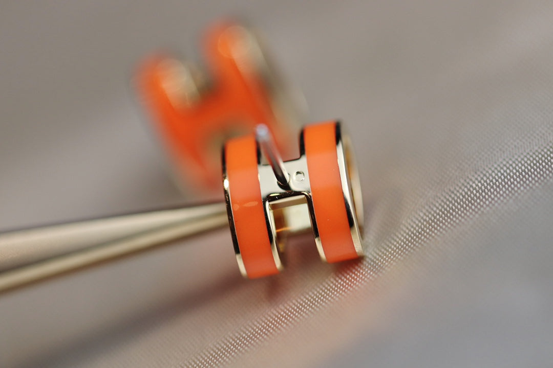 [⭐Reverie Jewels]MINI POP H EARRINGS ORANGE