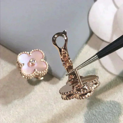 [⭐Reverie Jewels]CLOVER MEDIUM 1 MOTIFS  PINK MOP DIAMOND EARRINGS