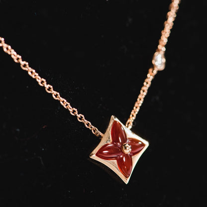 [⭐Reverie Jewels]STAR NECKLACE PINK GOLD 1 DIAMOND