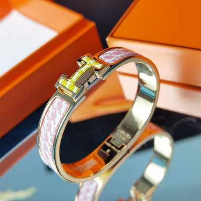 [⭐Reverie Jewels]H HORSE BRACELET 12MM