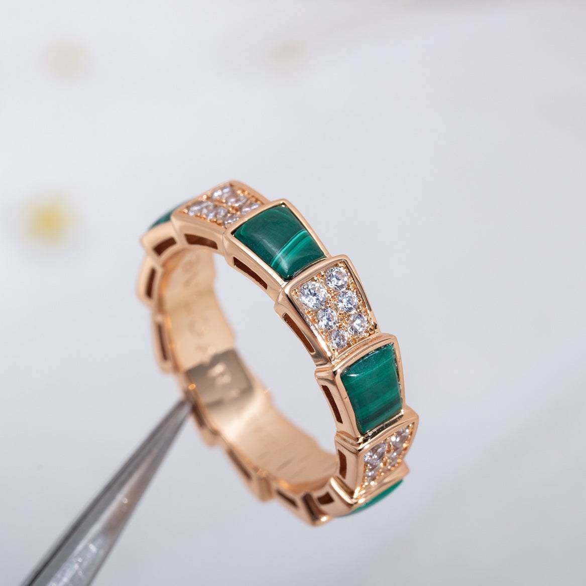 [⭐Reverie Jewels]SERPENTI RING PINK GOLD MALACHITE DIAMOND PAVED 4MM