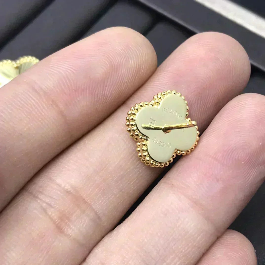 [⭐Reverie Jewels]CLOVER MINI 9.5MM LASER EARRINGS