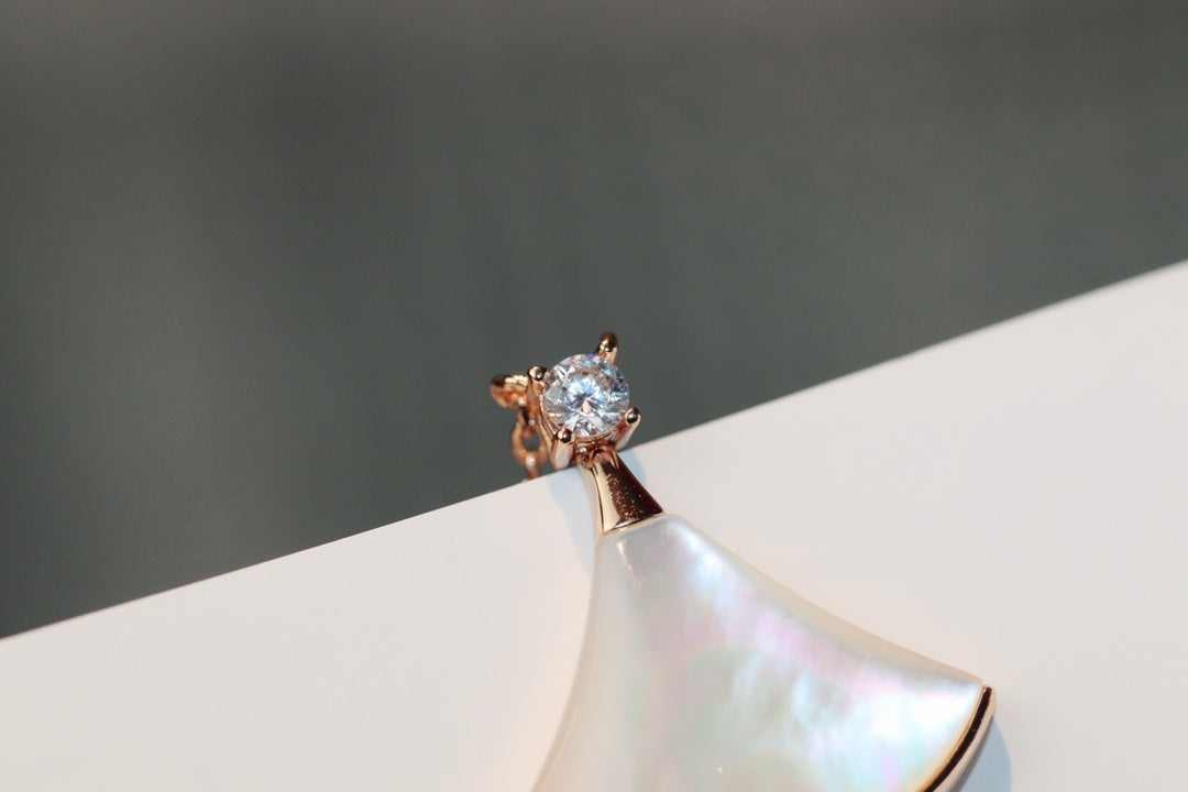 [⭐Reverie Jewels]DREAM NECKLACE WHITE MOP PINK GOLD 1 DIAMOND