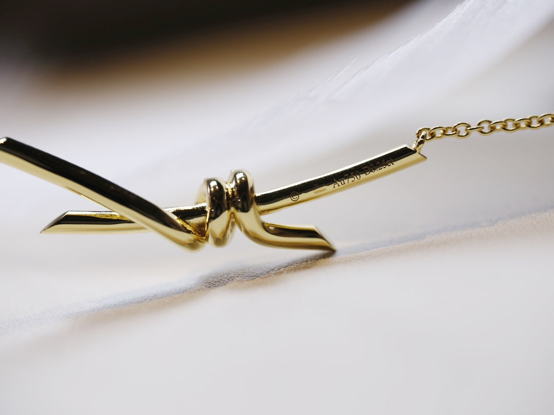 [Reverie Jewels]KNOT NECKLACE GOLD DIAMONDS