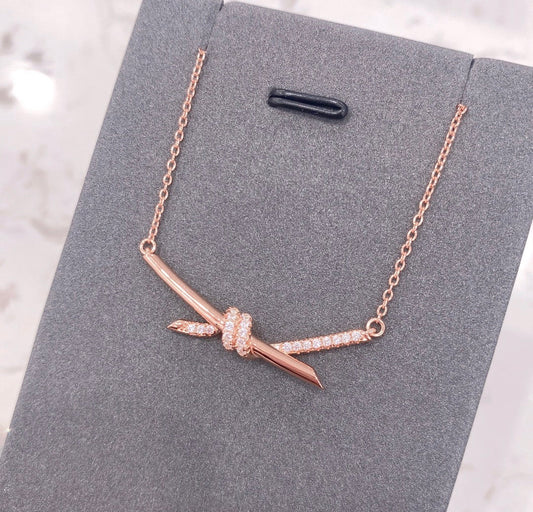 [Reverie Jewels]KNOT NECKLACE DIAMONDS