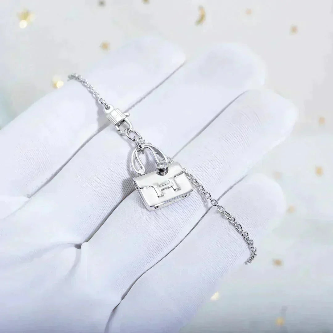 [⭐Reverie Jewels]AMULETTE PEDANT SILVER NECKLACE