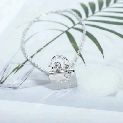 [⭐Reverie Jewels]AMULETTE PEDANT SILVER NECKLACE