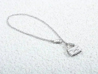 [⭐Reverie Jewels]AMULETTE PEDANT SILVER NECKLACE