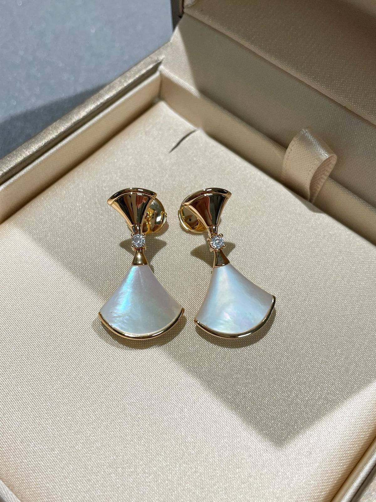 [⭐Reverie Jewels]DREAM MOP 1 DIAMOND EARRINGS