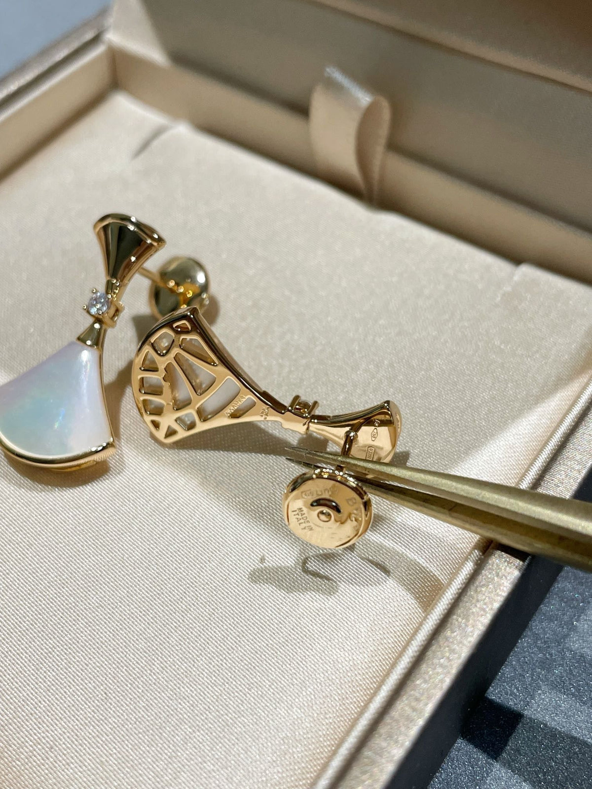 [⭐Reverie Jewels]DREAM MOP 1 DIAMOND EARRINGS
