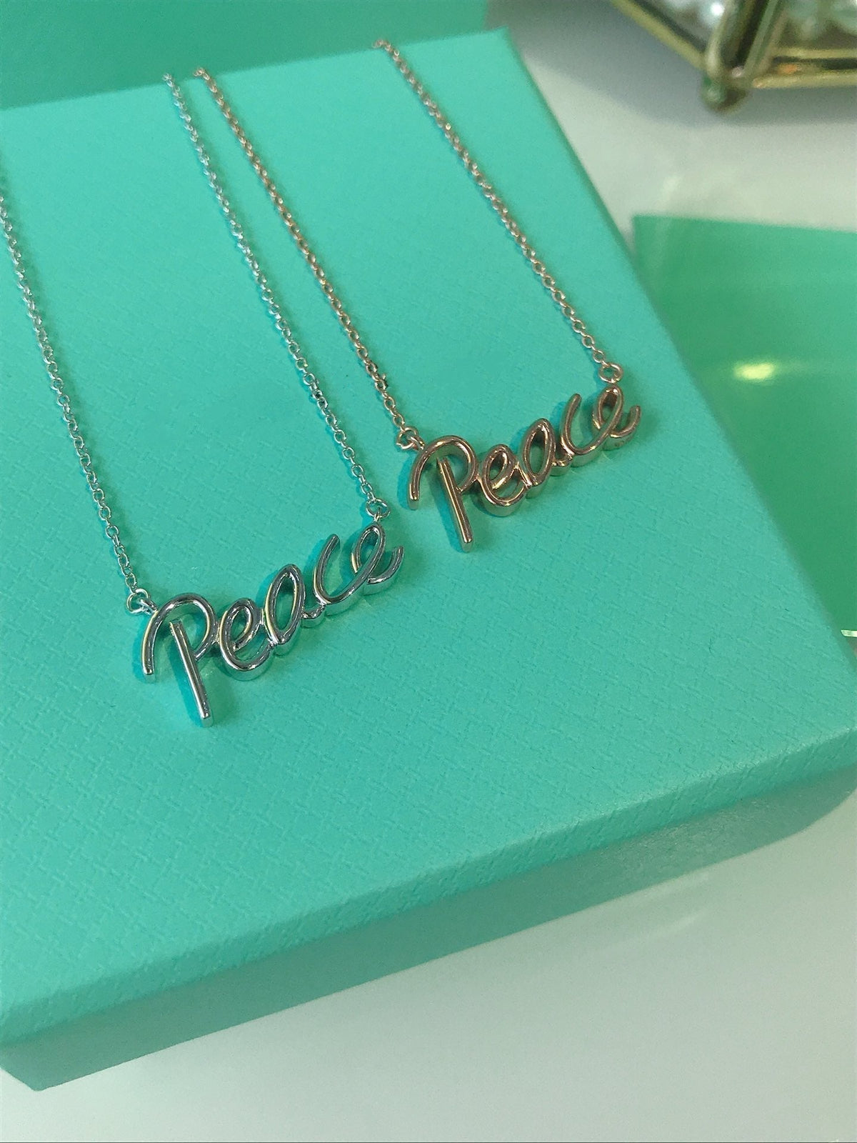 [Reverie Jewels]PEACE TEXT PEDANT NECKLACE