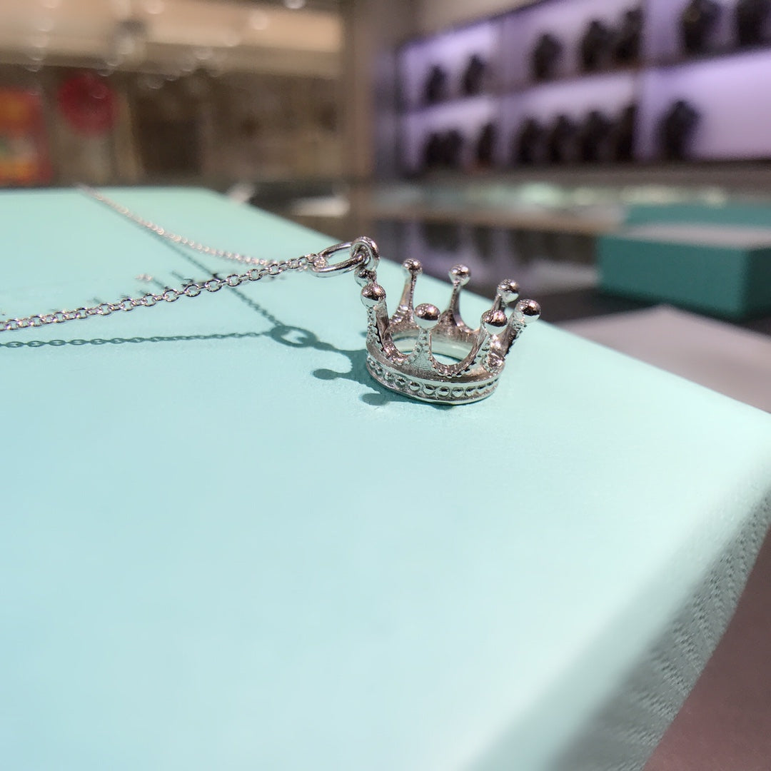 [Reverie Jewels]CROWN PEDANT NECKLACE