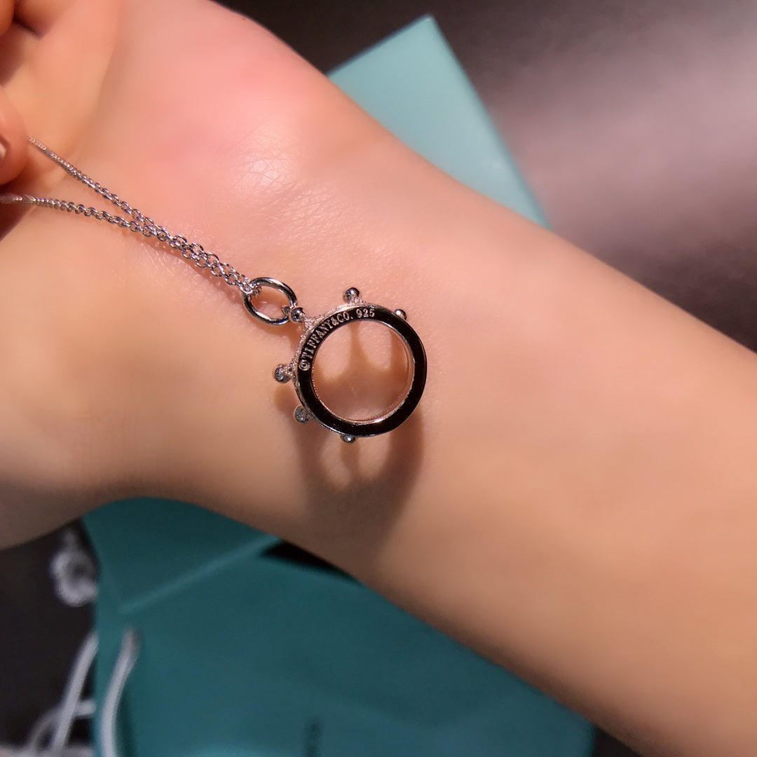 [Reverie Jewels]CROWN PEDANT NECKLACE