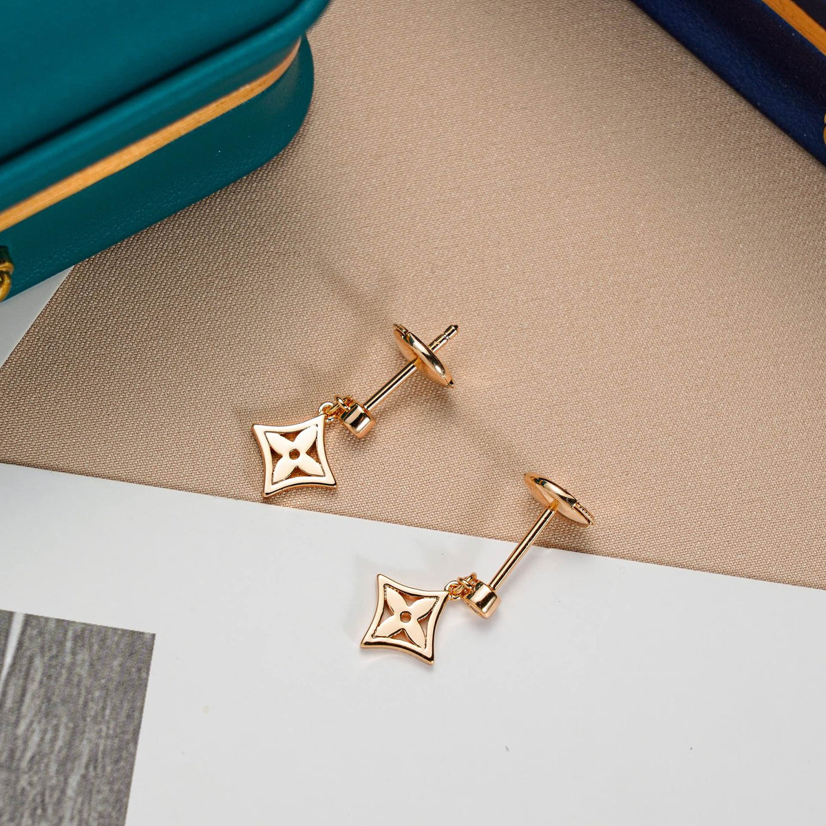 [⭐Reverie Jewels]STAR EARRINGS GOLD