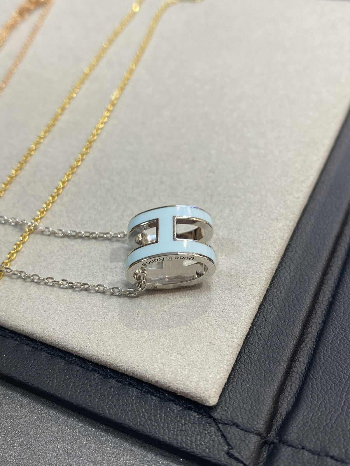 [⭐Reverie Jewels]POP H LIGHT BLUE NECKLACE