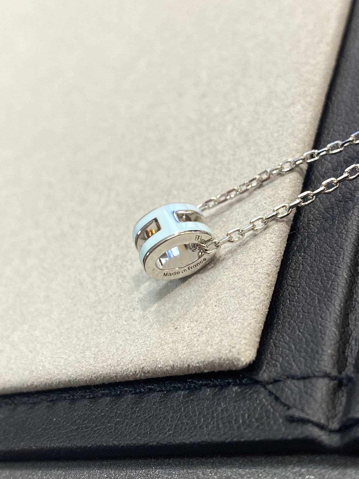 [⭐Reverie Jewels]POP H LIGHT BLUE NECKLACE