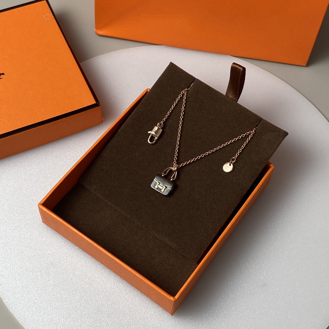 [⭐Reverie Jewels]CONSTANCE BLACK PEDANT PINK GOLD NECKLACE