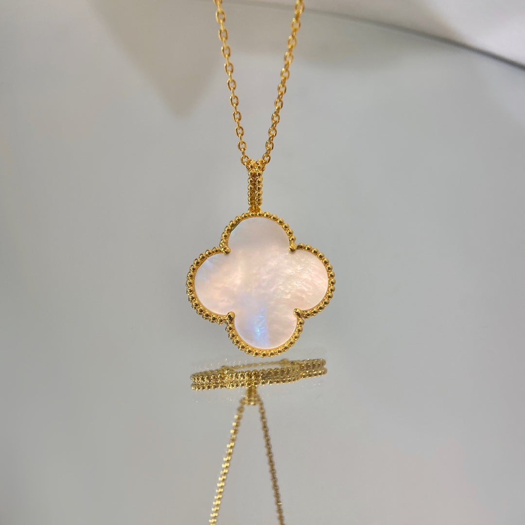 [⭐Reverie Jewels]CLOVER 25MM MOP LARGE PENDANT NECKLACE