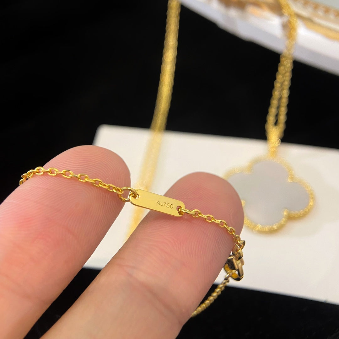 [⭐Reverie Jewels]CLOVER 25MM MOP LARGE PENDANT NECKLACE