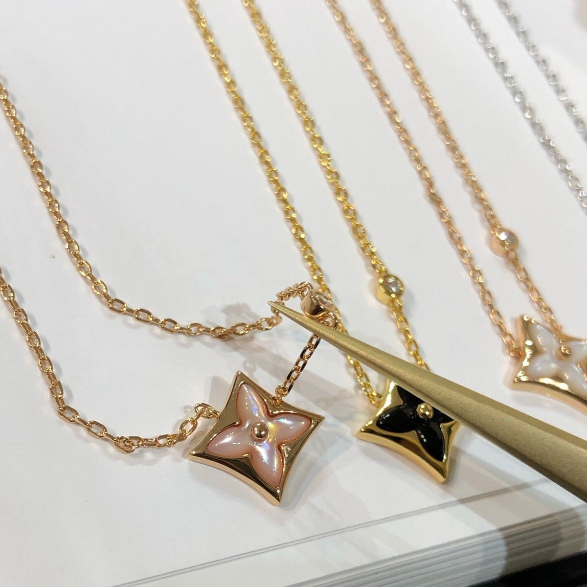 [⭐Reverie Jewels]STAR BLACK MOP NECKLACE