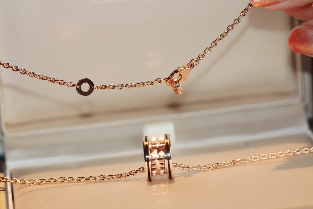 [⭐Reverie Jewels]ZERO 1 ROCK PEDANT PINK GOLD BLACK NECKLACE