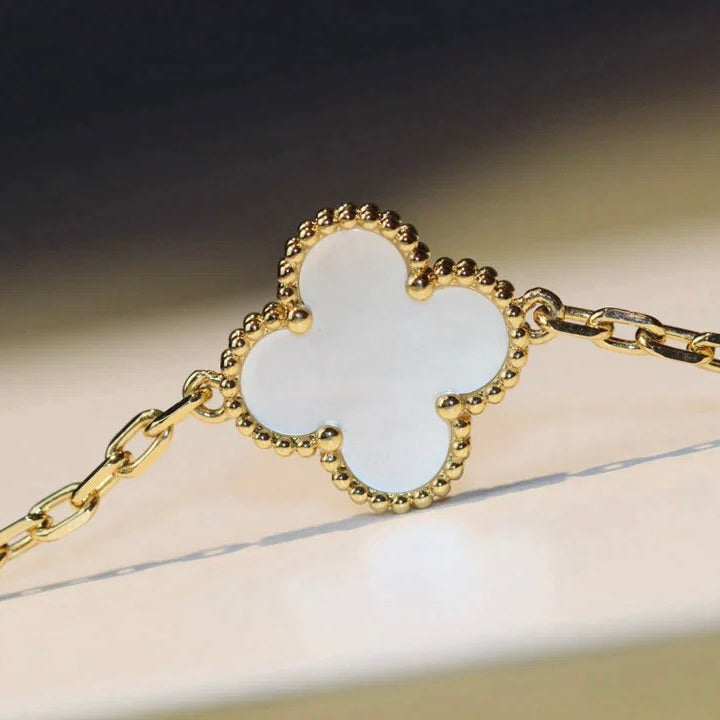 [⭐Reverie Jewels]CLOVER 20 MOTIFS WHITE MOP NECKLACE