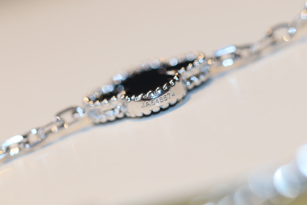 [⭐Reverie Jewels]CLOVER 20 MOTIFS ONYX DIAMOND SILVER
