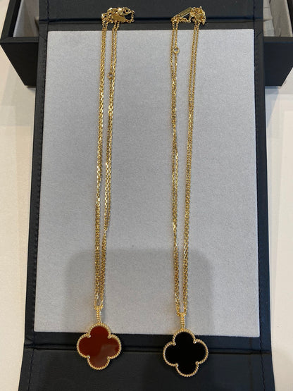 [⭐Reverie Jewels]CLOVER 25MM NECKLACE GOLD CARNELIAN