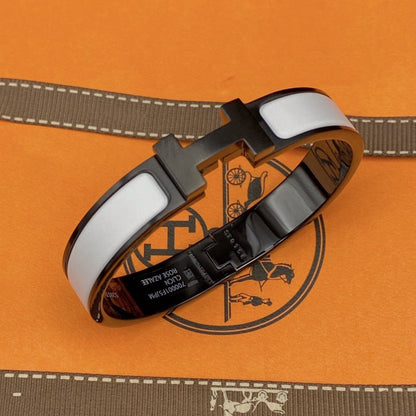 [⭐Reverie Jewels]H BRACELET 12MM BLACK WHITE CERAMIC