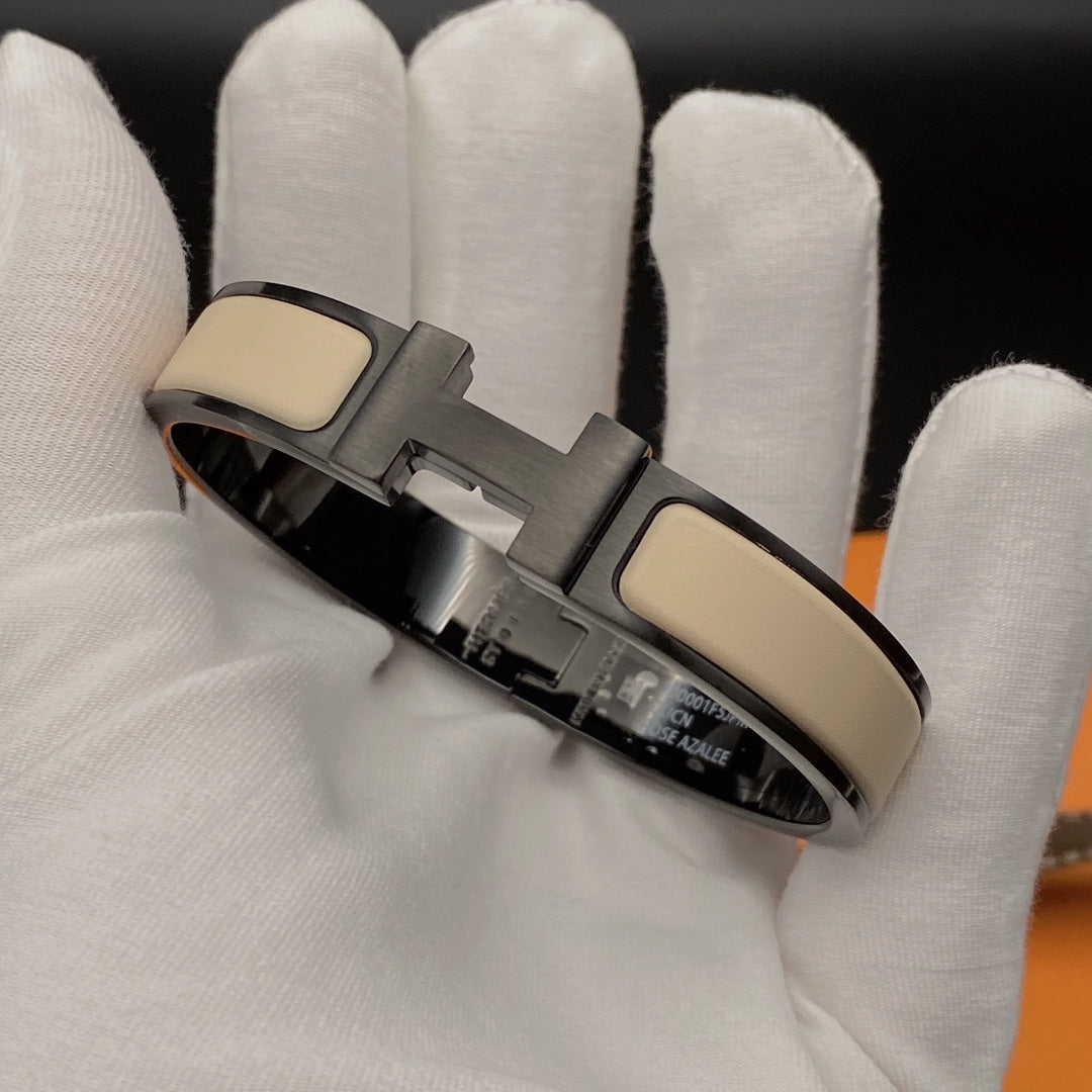 [⭐Reverie Jewels]H BRACELET 12MM BLACK BEIGE CERAMIC