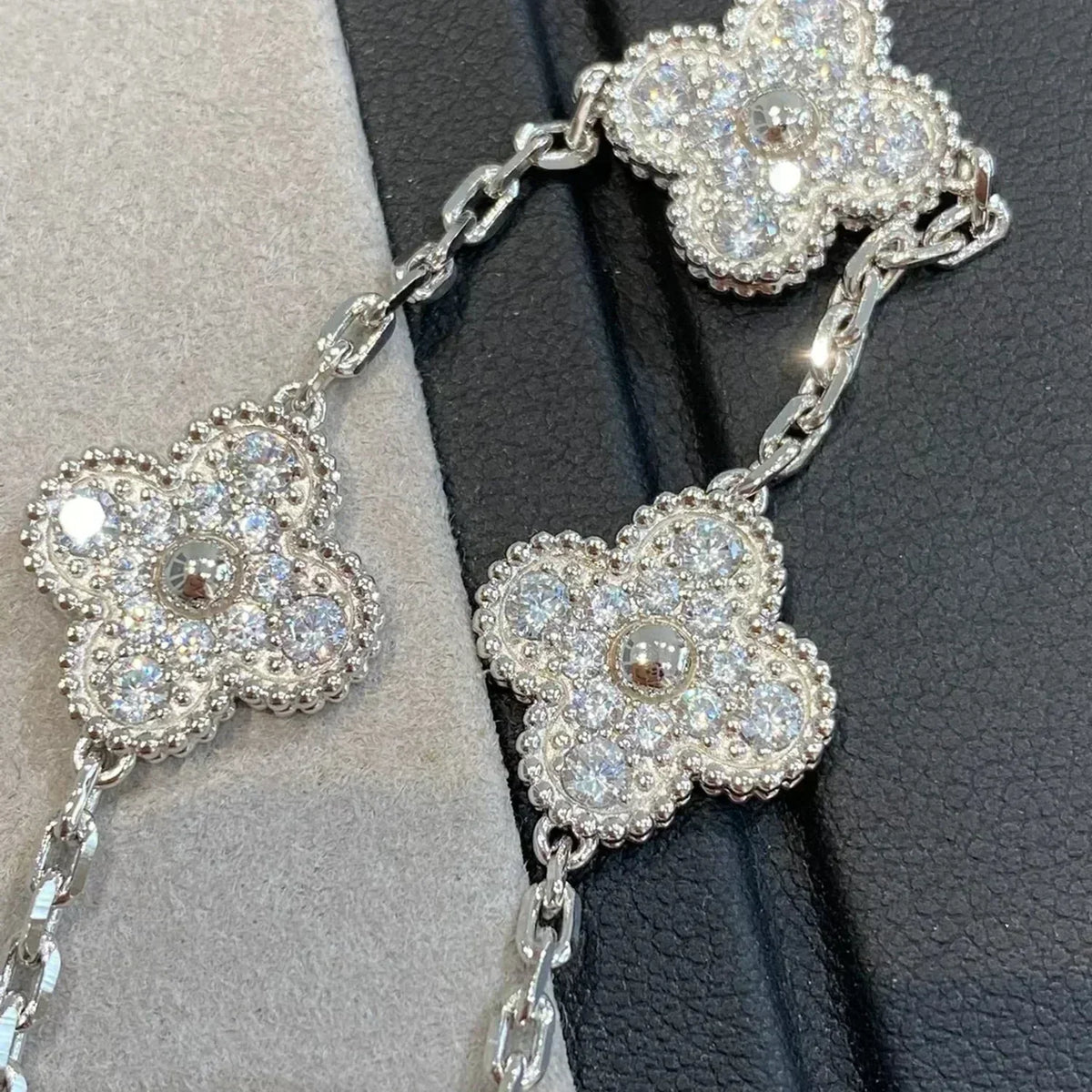 [⭐Reverie Jewels] CLOVER 5 MOTIF FULL DIAMOND BRACELET COLLECTION