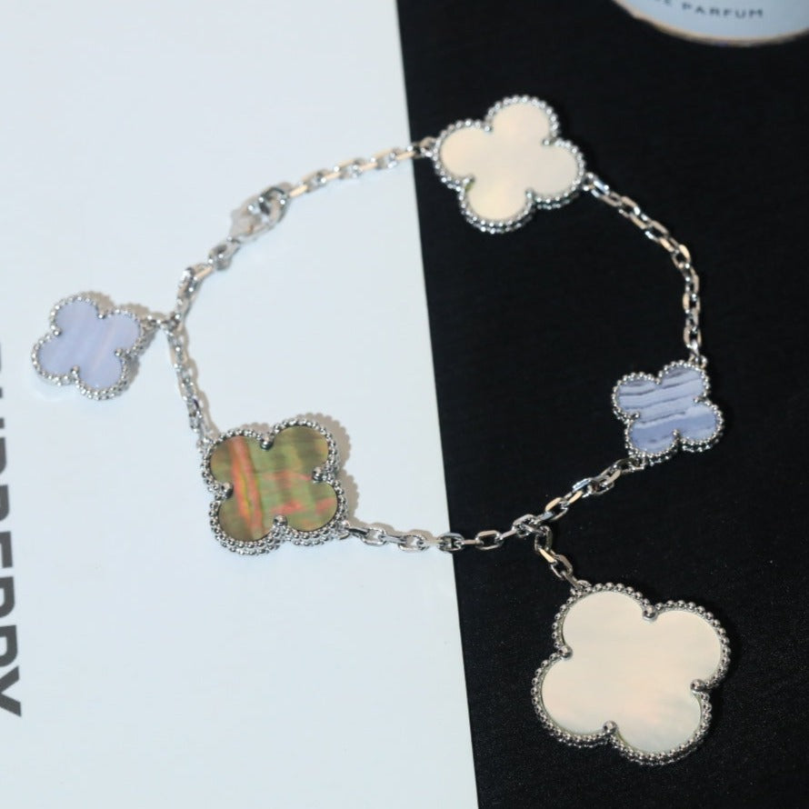 [⭐Reverie Jewels]CLOVER BRACELET 5 MOTIFS MOP CHALCEDONY SILVER