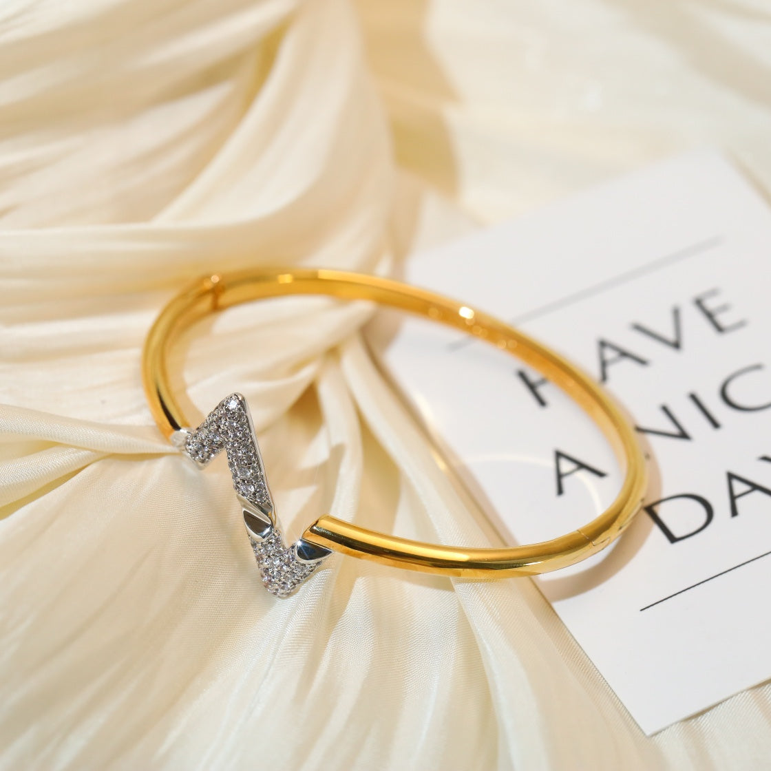 [⭐Reverie Jewels]VOLTE UPSITE DOWN GOLD DIAMOND BRACELET