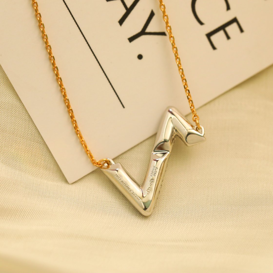 [⭐Reverie Jewels]VOLT SILVER DIAMOND PEDANT NECKLACE