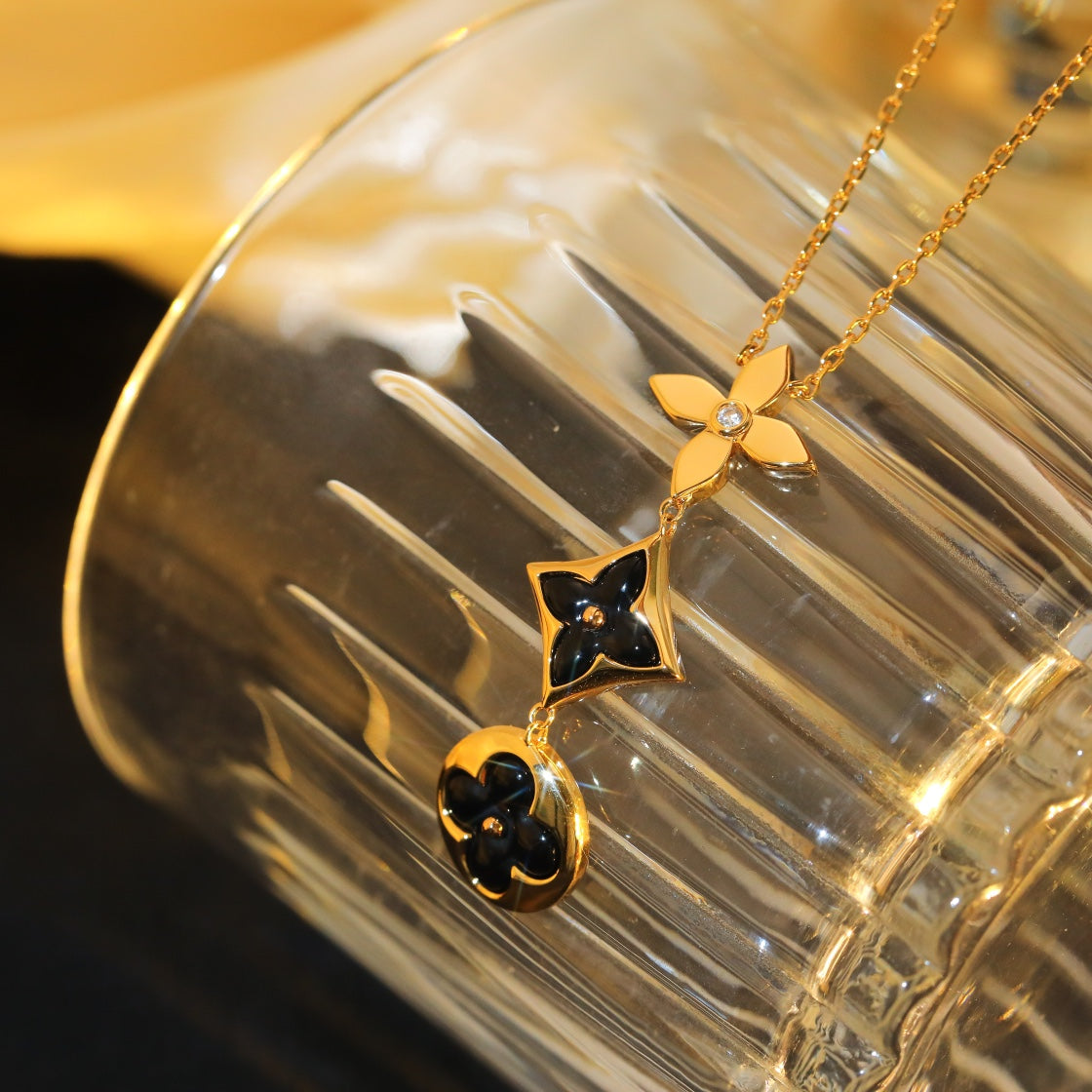 [⭐Reverie Jewels]STAR AND SUN ONYX PINK GOLD NECKLACE