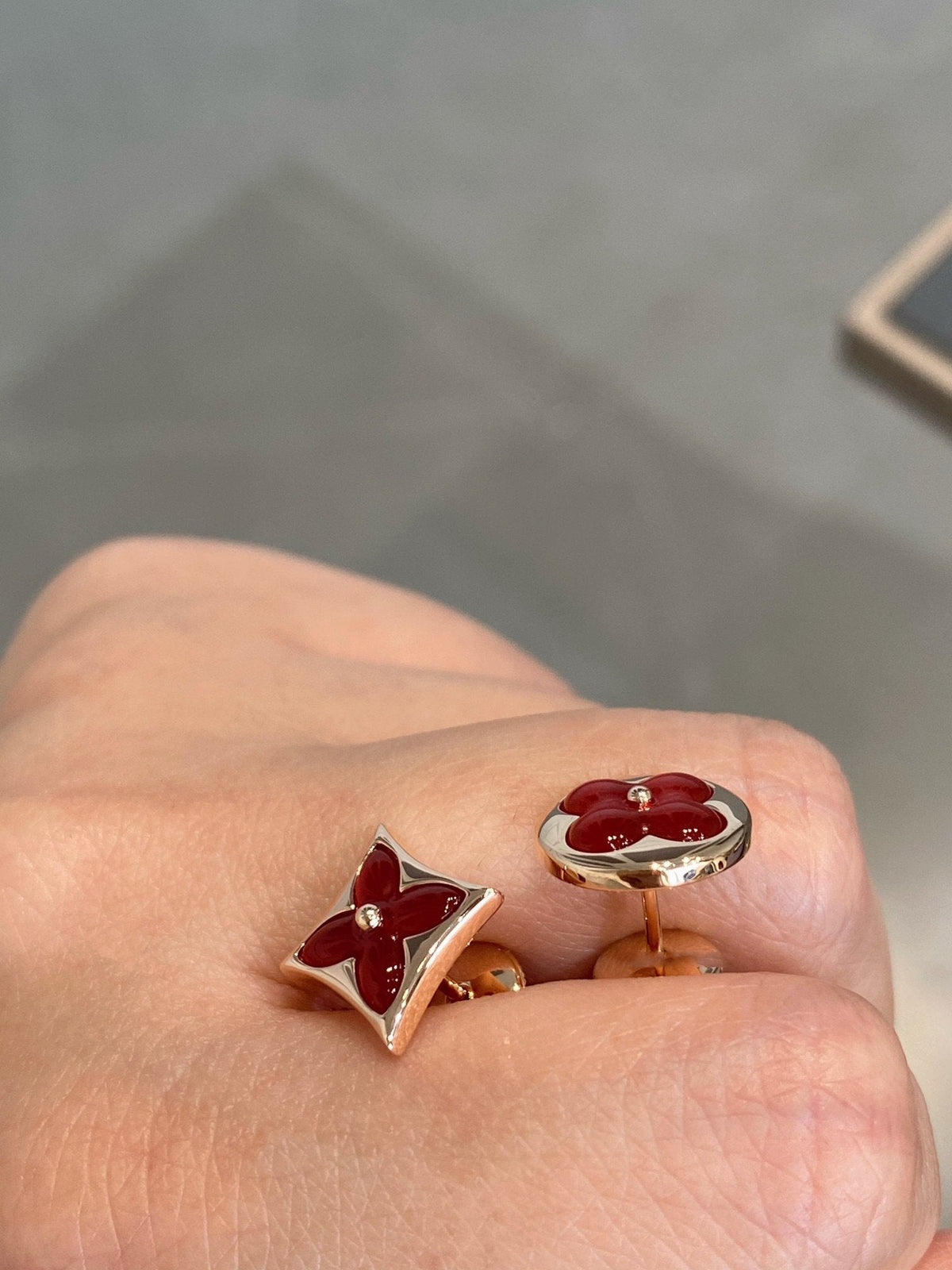 [⭐Reverie Jewels]STAR AND SUN PINK GOLD CARNELIAN STUD EARRINGS